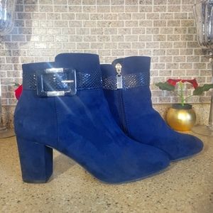 London Fog Blue Suede Boots